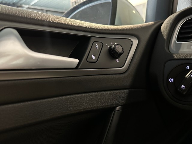 VOLKSWAGEN GOLF 1.2 TSI TREND ED. l 5DRS l NAVI l STOELVERW l LMV l BLUETOOTH l , SK Autos, Emmen