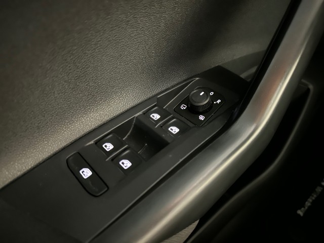 VOLKSWAGEN POLO 1.0 TSI LIFE BNS l NAP l STOELVERW l CAMERA l CLIMA l CARPLAY l, SK Autos, Emmen