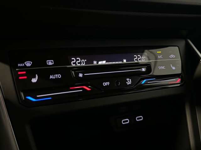 VOLKSWAGEN POLO 1.0 TSI LIFE BNS l NAP l STOELVERW l CAMERA l CLIMA l CARPLAY l, SK Autos, Emmen