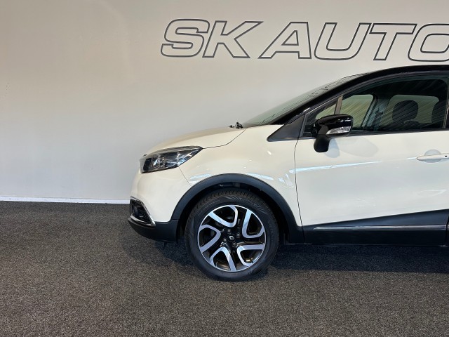 RENAULT CAPTUR 0.9 TCE XMOD l NAP l HALF LEDER l CAMERA l NAVI l LMV l , SK Autos, Emmen