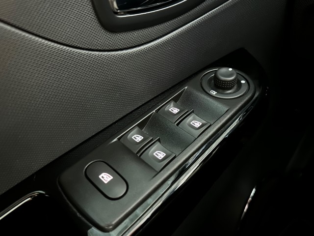 RENAULT CAPTUR 0.9 TCE XMOD l NAP l HALF LEDER l CAMERA l NAVI l LMV l , SK Autos, Emmen