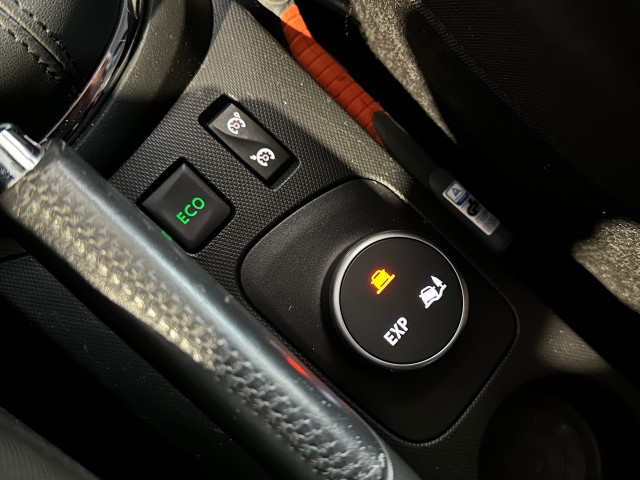 RENAULT CAPTUR 0.9 TCE XMOD l NAP l HALF LEDER l CAMERA l NAVI l LMV l , SK Autos, Emmen