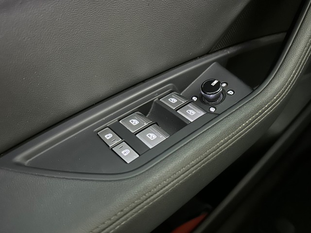 AUDI E-TRON E-TRON 50 Q L ED+ l NAP l PANORAMA l LEER l ELEK ACHTERKLEP l LUCHTVERING l MEMORY l , SK Autos, Emmen