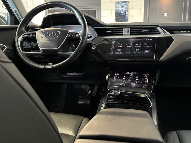 AUDI E-TRON E-TRON 50 Q L ED+ l NAP l PANORAMA l LEER l ELEK ACHTERKLEP l LUCHTVERING l MEMORY l , SK Autos, Emmen