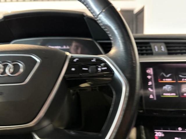AUDI E-TRON E-TRON 50 Q L ED+ l NAP l PANORAMA l LEER l ELEK ACHTERKLEP l LUCHTVERING l MEMORY l , SK Autos, Emmen