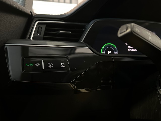 AUDI E-TRON E-TRON 50 Q L ED+ l NAP l PANORAMA l LEER l ELEK ACHTERKLEP l LUCHTVERING l MEMORY l , SK Autos, Emmen