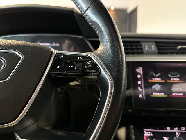 AUDI E-TRON E-TRON 50 Q L ED+ l NAP l PANORAMA l LEER l ELEK ACHTERKLEP l LUCHTVERING l MEMORY l , SK Autos, Emmen