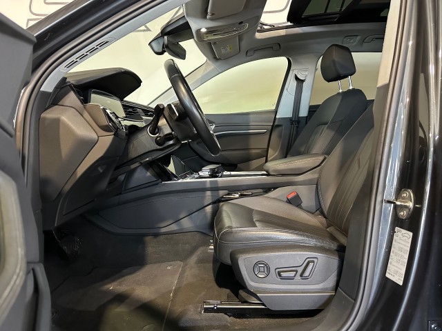 AUDI E-TRON E-TRON 50 Q L ED+ l NAP l PANORAMA l LEER l ELEK ACHTERKLEP l LUCHTVERING l MEMORY l , SK Autos, Emmen