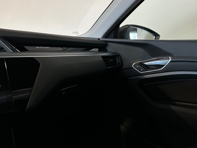 AUDI E-TRON E-TRON 50 Q L ED+ l NAP l PANORAMA l LEER l ELEK ACHTERKLEP l LUCHTVERING l MEMORY l , SK Autos, Emmen