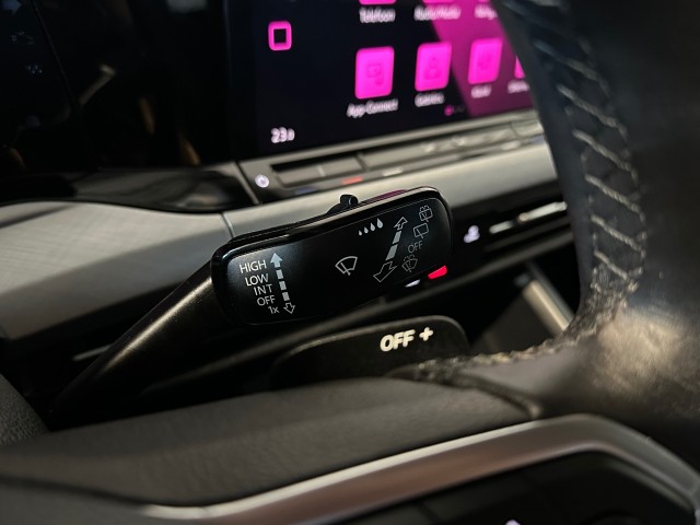 VOLKSWAGEN GOLF 1.0 ETSI LIFE BNS l ORG NL l MEMORY l CAMERA l SFEERVERL l CARPLAY l , SK Autos, Emmen