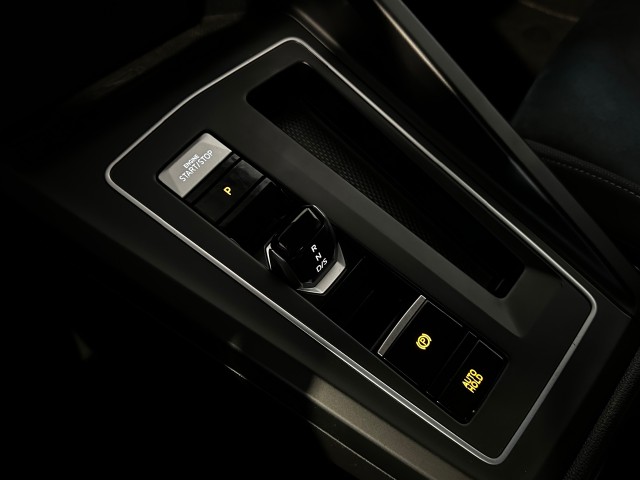 VOLKSWAGEN GOLF 1.0 ETSI LIFE BNS l ORG NL l MEMORY l CAMERA l SFEERVERL l CARPLAY l , SK Autos, Emmen