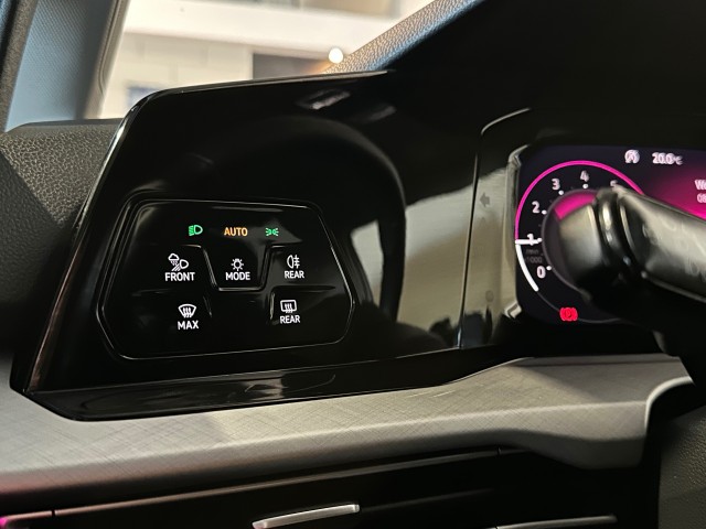 VOLKSWAGEN GOLF 1.0 ETSI LIFE BNS l ORG NL l MEMORY l CAMERA l SFEERVERL l CARPLAY l , SK Autos, Emmen
