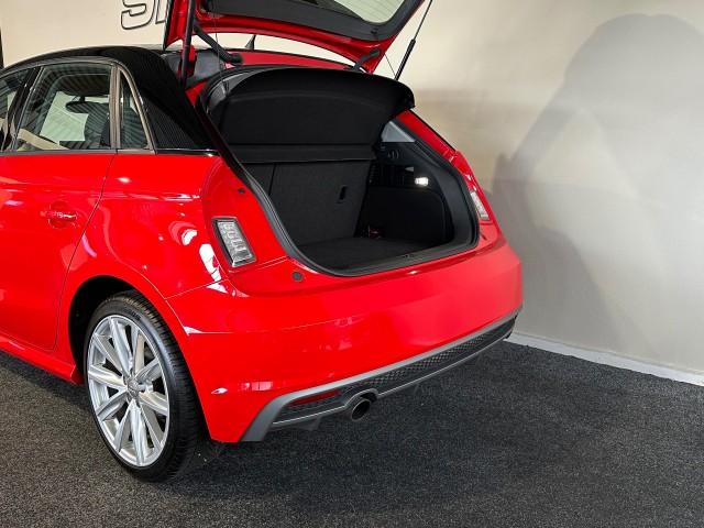 AUDI A1 1.0 TFSI ADRENALIN l NAP l 5DRS l CRUISE l BLUETOOTH l AIRCO l , SK Autos, Emmen
