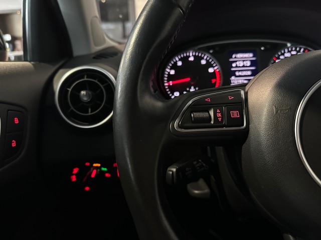 AUDI A1 1.0 TFSI ADRENALIN l NAP l 5DRS l CRUISE l BLUETOOTH l AIRCO l , SK Autos, Emmen