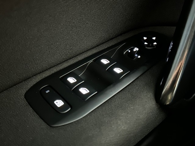 PEUGEOT 308 1.2 PURET.BLUE L. EX l NAP l CARPLAY l CRUISE l LMV l CLIMA l , SK Autos, Emmen