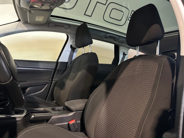 PEUGEOT 308 1.2 PURET.BLUE L. EX l NAP l CARPLAY l CRUISE l LMV l CLIMA l , SK Autos, Emmen