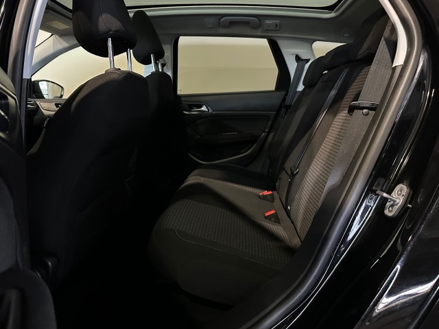 PEUGEOT 308 1.2 PURET.BLUE L. EX l NAP l CARPLAY l CRUISE l LMV l CLIMA l , SK Autos, Emmen