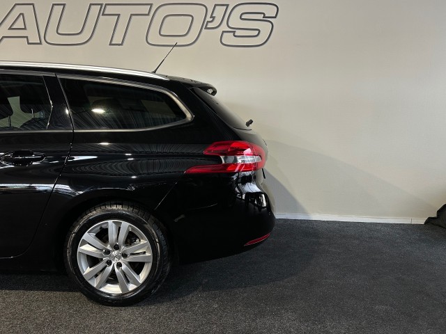 PEUGEOT 308 1.2 PURET.BLUE L. EX l NAP l CARPLAY l CRUISE l LMV l CLIMA l , SK Autos, Emmen