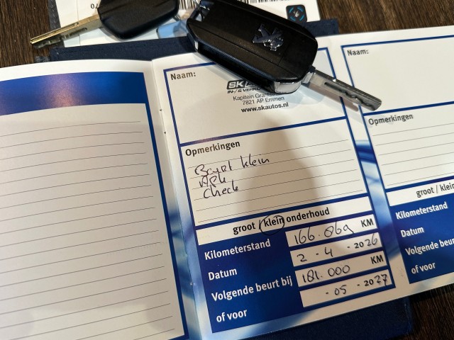 PEUGEOT 308 1.2 PURET.BLUE L. EX l NAP l CARPLAY l CRUISE l LMV l CLIMA l , SK Autos, Emmen