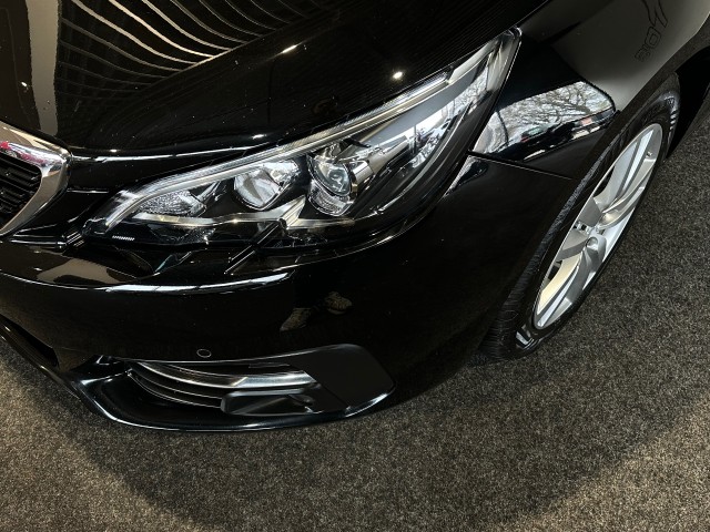 PEUGEOT 308 1.2 PURET.BLUE L. EX l NAP l CARPLAY l CRUISE l LMV l CLIMA l , SK Autos, Emmen