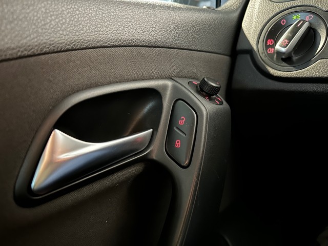 VOLKSWAGEN POLO 1.2 TSI BLM. COMFL. l NAP l 5DRS l CAMERA l AIRCO l CRUISE l , SK Autos, Emmen