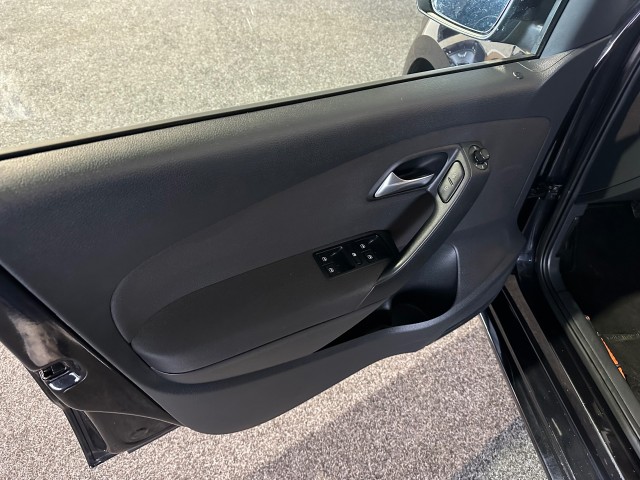 VOLKSWAGEN POLO 1.2 TSI BLM. COMFL. l NAP l 5DRS l CAMERA l AIRCO l CRUISE l , SK Autos, Emmen