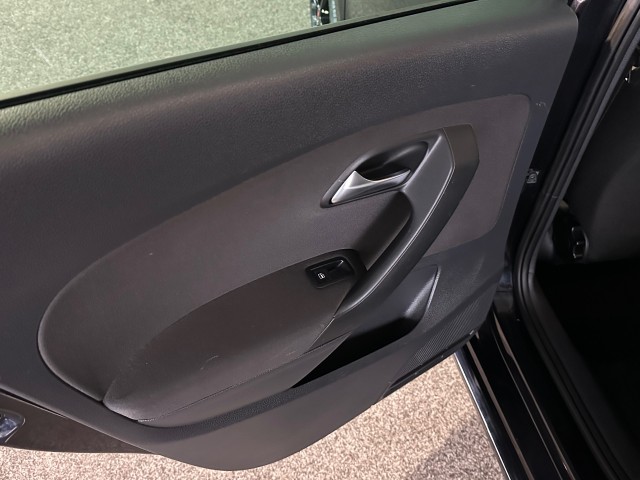 VOLKSWAGEN POLO 1.2 TSI BLM. COMFL. l NAP l 5DRS l CAMERA l AIRCO l CRUISE l , SK Autos, Emmen