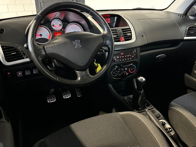 PEUGEOT 206 1.4 URBAN MOVE + l NAP l 5DRS l AIRCO l ELEK RAMEN l , SK Autos, Emmen