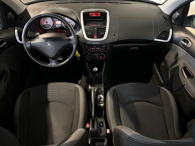 PEUGEOT 206 1.4 URBAN MOVE + l NAP l 5DRS l AIRCO l ELEK RAMEN l , SK Autos, Emmen