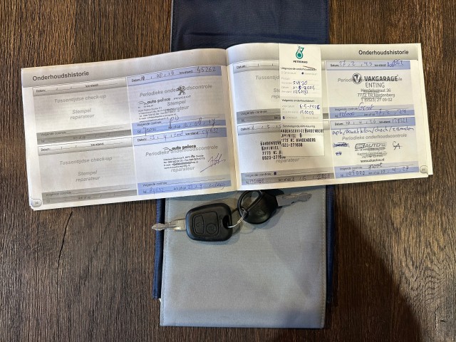 PEUGEOT 206 1.4 URBAN MOVE + l NAP l 5DRS l AIRCO l ELEK RAMEN l , SK Autos, Emmen