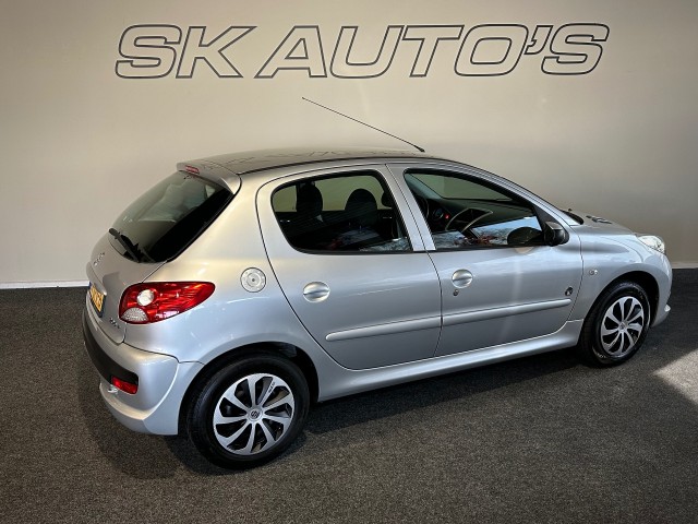 PEUGEOT 206 1.4 URBAN MOVE + l NAP l 5DRS l AIRCO l ELEK RAMEN l , SK Autos, Emmen