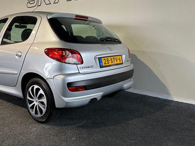 PEUGEOT 206 1.4 URBAN MOVE + l NAP l 5DRS l AIRCO l ELEK RAMEN l , SK Autos, Emmen
