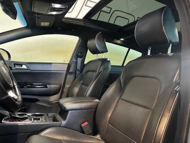 KIA SPORTAGE 1.6 T-GDI 4WD GT-L. NAP l TREKH l STOEL/STUURVERW l PANORAMA l CARPLAY l , SK Autos, Emmen