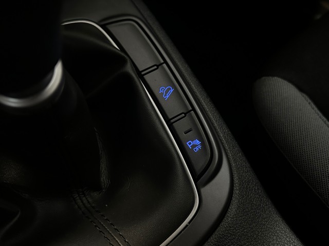 HYUNDAI KONA 1.0 T-GDI COMFORT l NAP l CAMERA l CARPLAY l TREKHAAK l CLIMATE l , SK Autos, Emmen