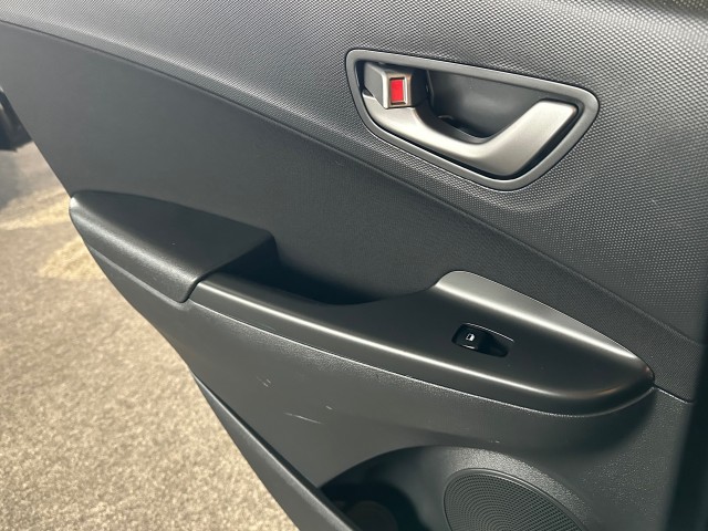 HYUNDAI KONA 1.0 T-GDI COMFORT l NAP l CAMERA l CARPLAY l TREKHAAK l CLIMATE l , SK Autos, Emmen