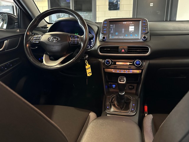 HYUNDAI KONA 1.0 T-GDI COMFORT l NAP l CAMERA l CARPLAY l TREKHAAK l CLIMATE l , SK Autos, Emmen