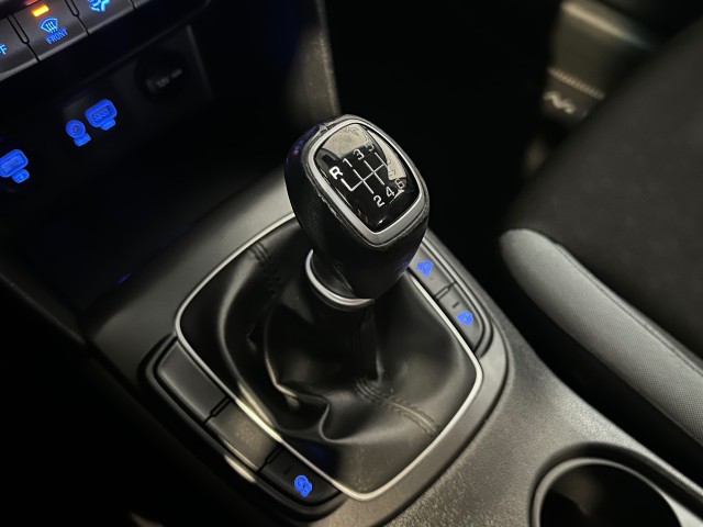 HYUNDAI KONA 1.0 T-GDI COMFORT l NAP l CAMERA l CARPLAY l TREKHAAK l CLIMATE l , SK Autos, Emmen