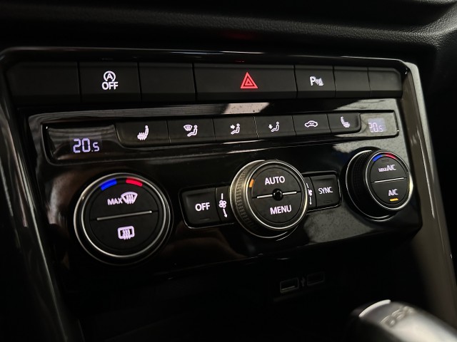 VOLKSWAGEN T-ROC 1.5 TSI SPORT l NAP l PANO l STOELVERW l VIRTUEEL DASH l R-LINE l , SK Autos, Emmen