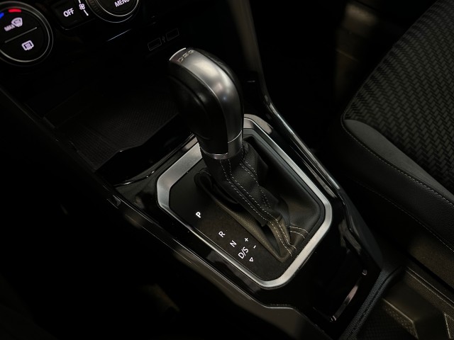 VOLKSWAGEN T-ROC 1.5 TSI SPORT l NAP l PANO l STOELVERW l VIRTUEEL DASH l R-LINE l , SK Autos, Emmen