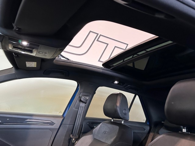 VOLKSWAGEN T-ROC 1.5 TSI SPORT l NAP l PANO l STOELVERW l VIRTUEEL DASH l R-LINE l , SK Autos, Emmen