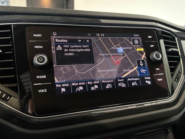 VOLKSWAGEN T-ROC 1.5 TSI SPORT l NAP l PANO l STOELVERW l VIRTUEEL DASH l R-LINE l , SK Autos, Emmen