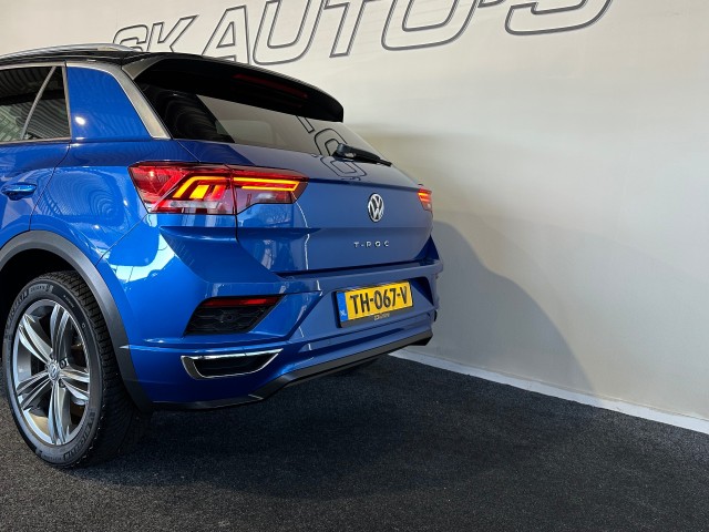 VOLKSWAGEN T-ROC 1.5 TSI SPORT l NAP l PANO l STOELVERW l VIRTUEEL DASH l R-LINE l , SK Autos, Emmen