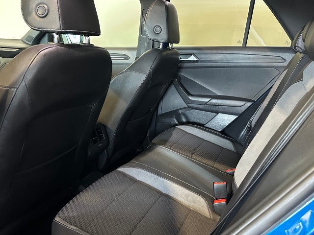 VOLKSWAGEN T-ROC 1.5 TSI SPORT l NAP l PANO l STOELVERW l VIRTUEEL DASH l R-LINE l , SK Autos, Emmen