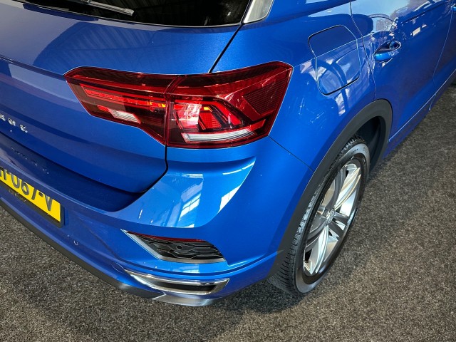 VOLKSWAGEN T-ROC 1.5 TSI SPORT l NAP l PANO l STOELVERW l VIRTUEEL DASH l R-LINE l , SK Autos, Emmen