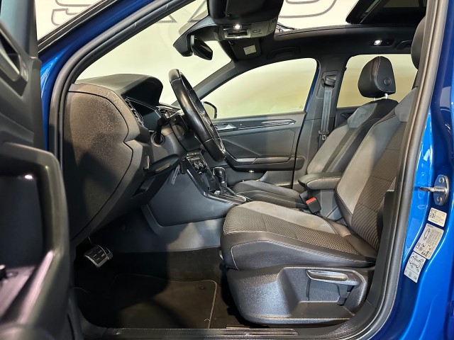 VOLKSWAGEN T-ROC 1.5 TSI SPORT l NAP l PANO l STOELVERW l VIRTUEEL DASH l R-LINE l , SK Autos, Emmen