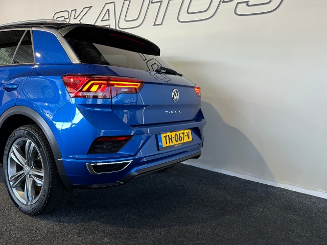 VOLKSWAGEN T-ROC 1.5 TSI SPORT l NAP l PANO l STOELVERW l VIRTUEEL DASH l R-LINE l , SK Autos, Emmen