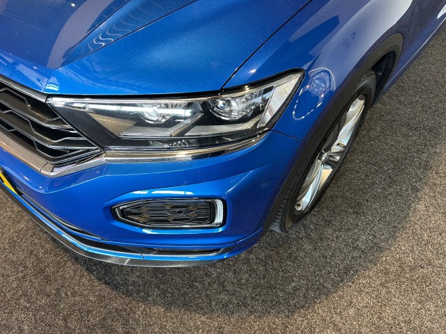 VOLKSWAGEN T-ROC 1.5 TSI SPORT l NAP l PANO l STOELVERW l VIRTUEEL DASH l R-LINE l , SK Autos, Emmen