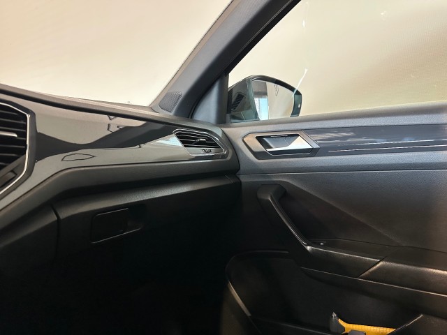 VOLKSWAGEN T-ROC 1.5 TSI SPORT l NAP l PANO l STOELVERW l VIRTUEEL DASH l R-LINE l , SK Autos, Emmen