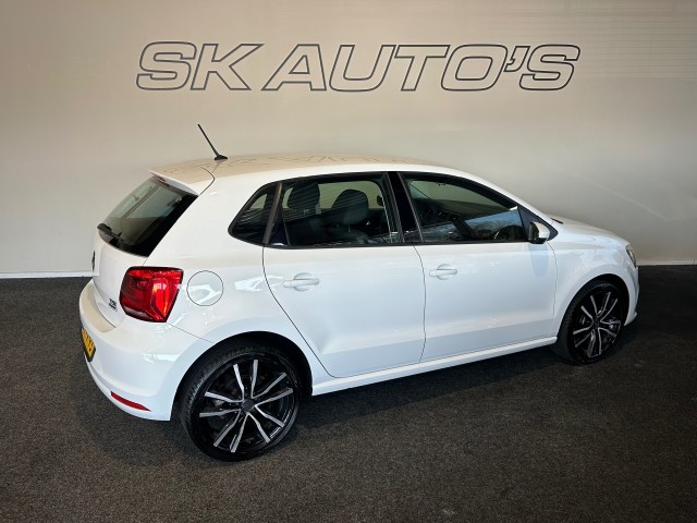 VOLKSWAGEN POLO 1.2 TSI COMFORTLINE l NAP l 5DRS l CRUISE l LMV l AUTOMAAT l , SK Autos, Emmen