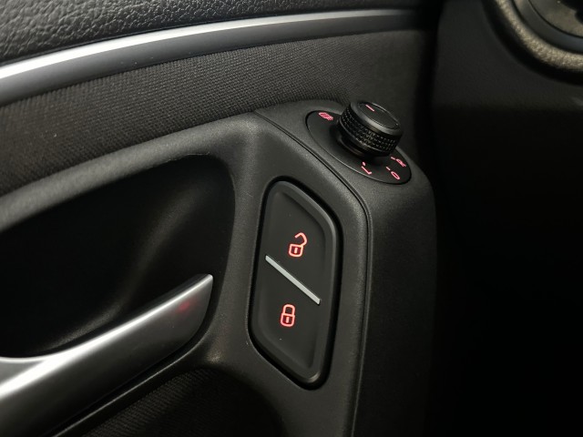 VOLKSWAGEN POLO 1.2 TSI COMFORTLINE l NAP l 5DRS l CRUISE l LMV l AUTOMAAT l , SK Autos, Emmen